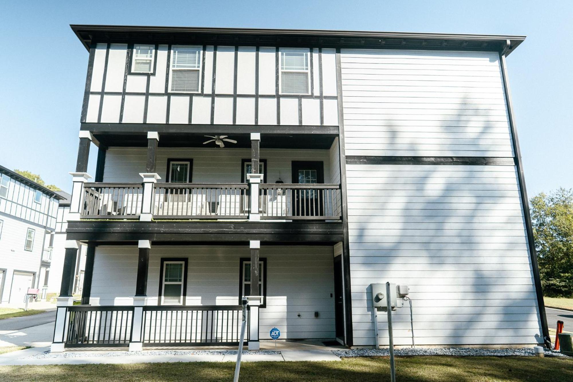 Enjoy This Mini-Mansion Near Downtown And The Airport! Atlanta Bagian luar foto